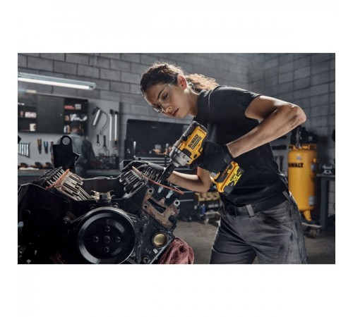 Гайковерт аккумуляторный DeWalt DCF 892P2T-QW