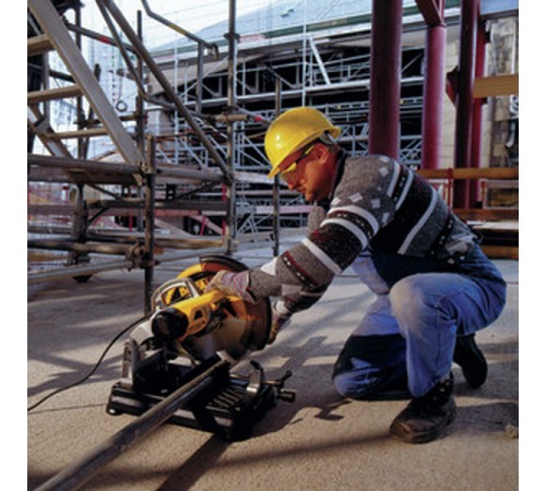 Пила монтажная DEWALT DW 872