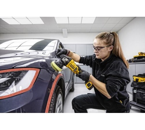 Полировальная машина DeWalt DCM 848N