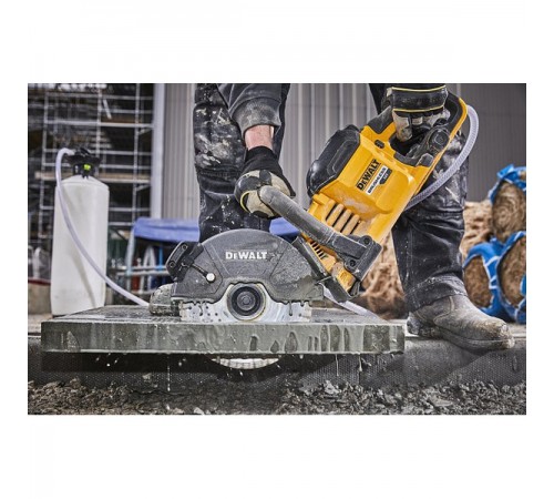 Отрезная аккумуляторная машина DeWalt DCS 690N по бетону/металлу