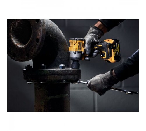 DCF922N-XJ Гайковерт ударный  DeWalt