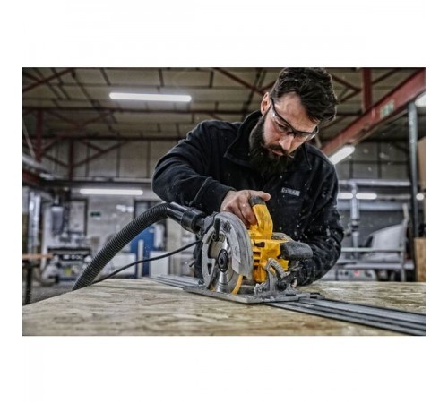 Пила циркулярная DeWalt DWE 576K