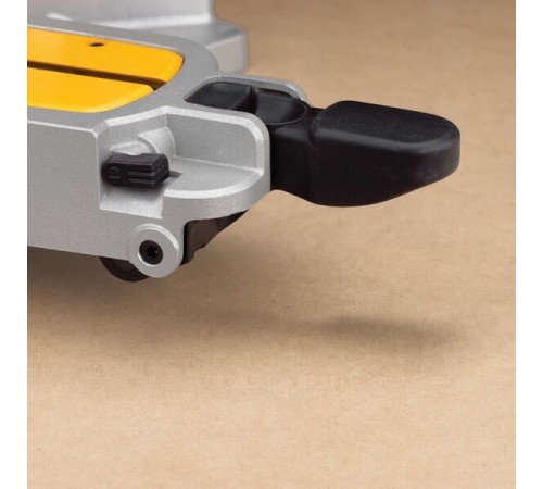 Пила торцовочная DEWALT DWS 780