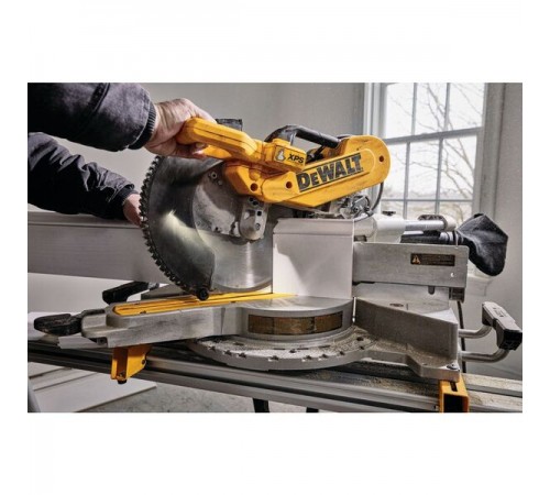 Пила торцовочная DEWALT DWS 780