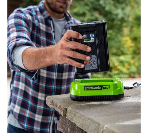 2932007 Зарядное устройство Greenworks G60UC 60V