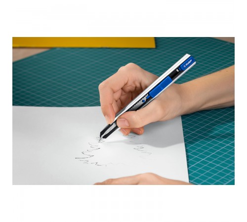 ЗУБР "ПРО-9А" металический нож с автостопом, лезвие 9мм 09152